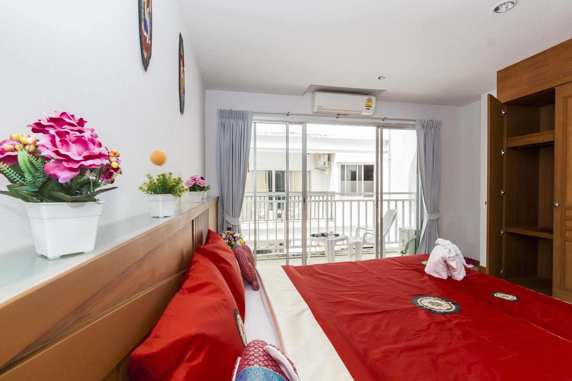 Larn Park Resortel Patong Exterior photo